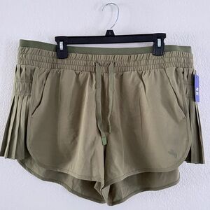 NWT Olive Green 2.5” High Rise Pleated Shorts